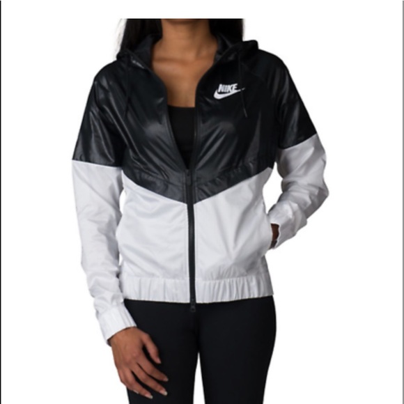 nike windrunner jacket xs